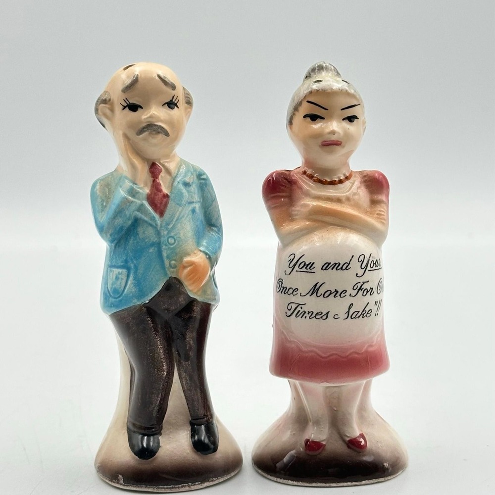 SP92-Vintage Salt & Pepper Shakers - Pregnant Grandma/Grandpa  - Made In Japan